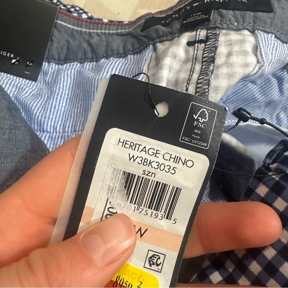 Tommy Hilfiger Hampton Heritage Chino Pants Womens 14 Blue Gingham Plaid NEW - Picture 4 of 4